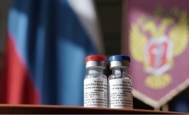 Rosja przechodzi do masowych szczepień przeciwko COVID-19
